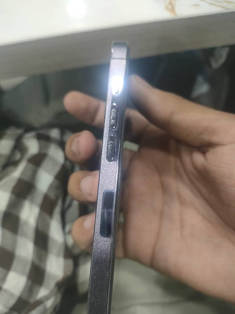 Apple iPhone 14 Pro 4