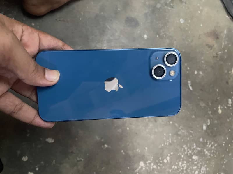 Apple iPhone 13 0