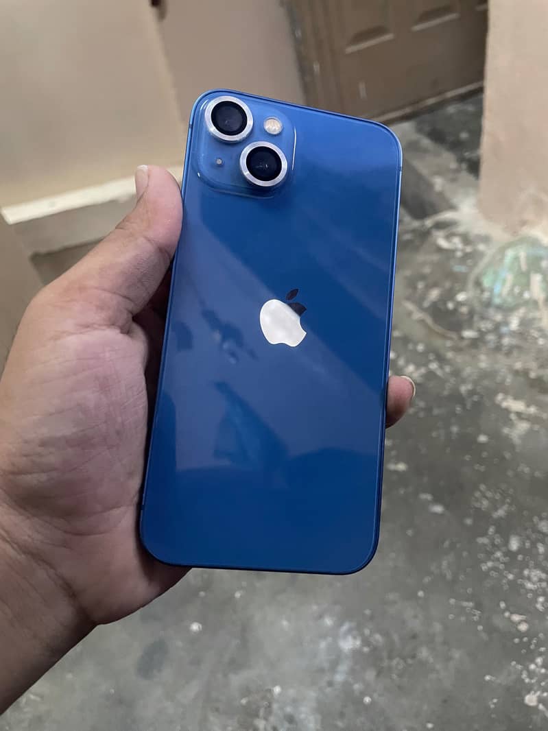 Apple iPhone 13 6