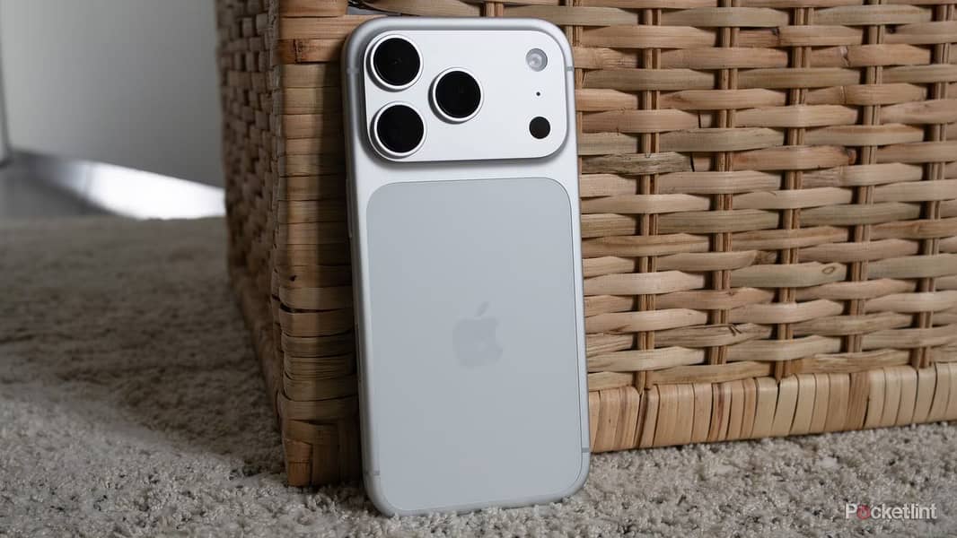 Apple iPhone 17 Pro Max 1
