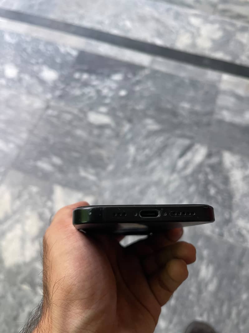 Apple iPhone 15 2
