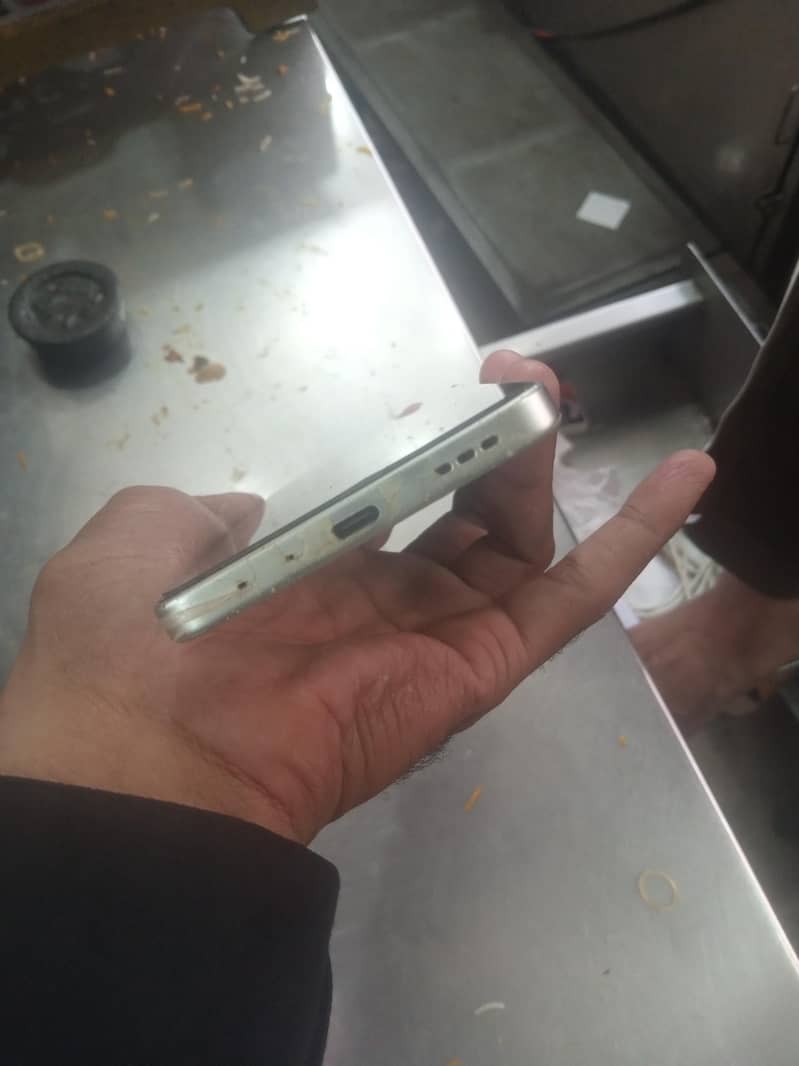 OPPO A5 Pro 3