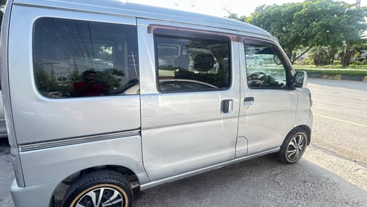 Daihatsu Hijet 2015