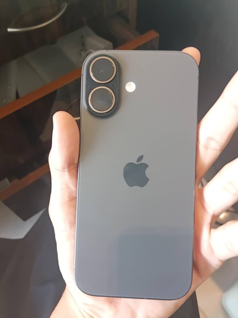 Apple iPhone 17 1