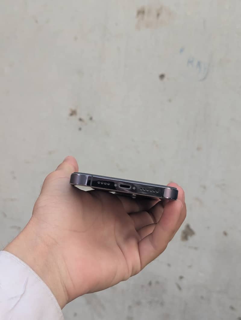 Apple iPhone 14 Pro Max 5