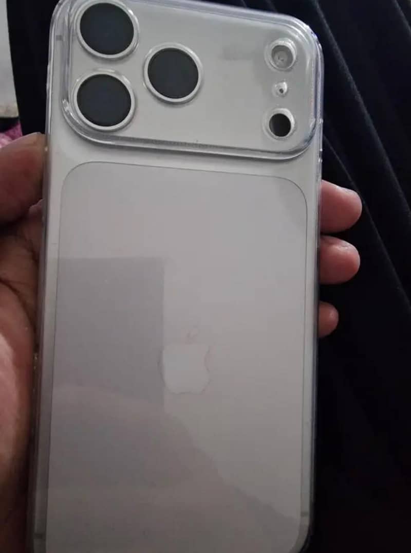 iphone 17 pro max 1