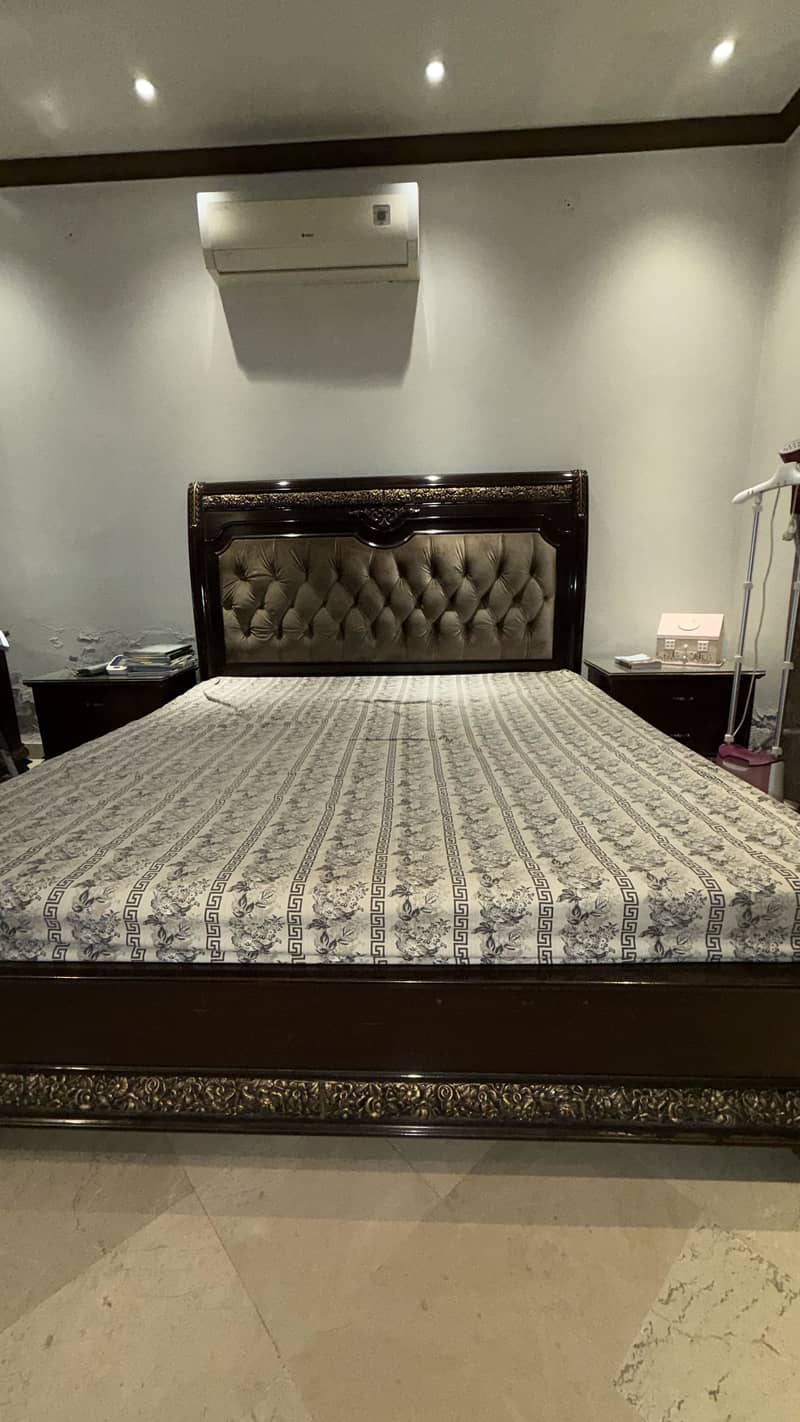 Used Bed 0