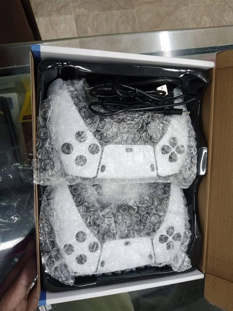 2.4 Wireless Video game with 2 controller 1