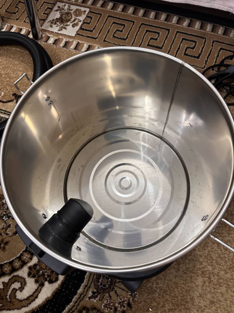 Esquire vacuum 3