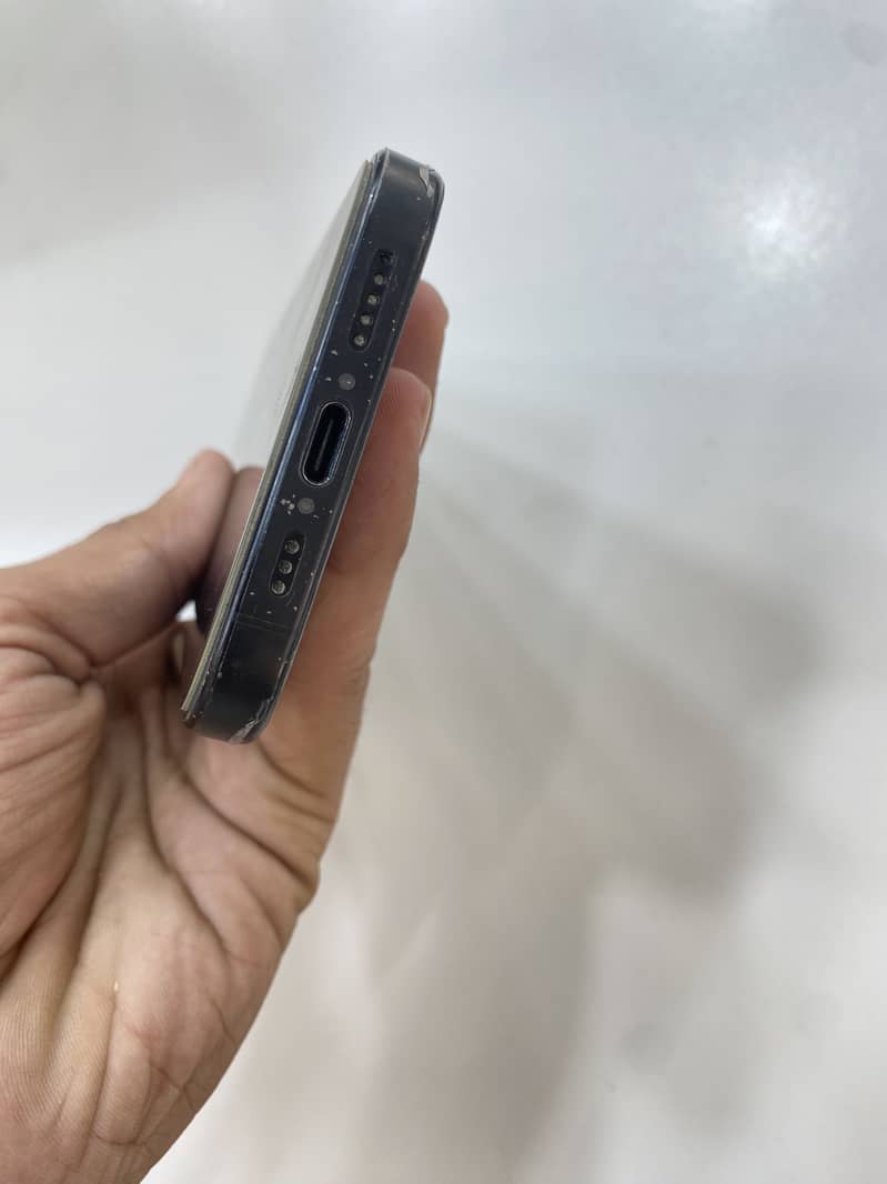 Apple iPhone 16 Pro 5