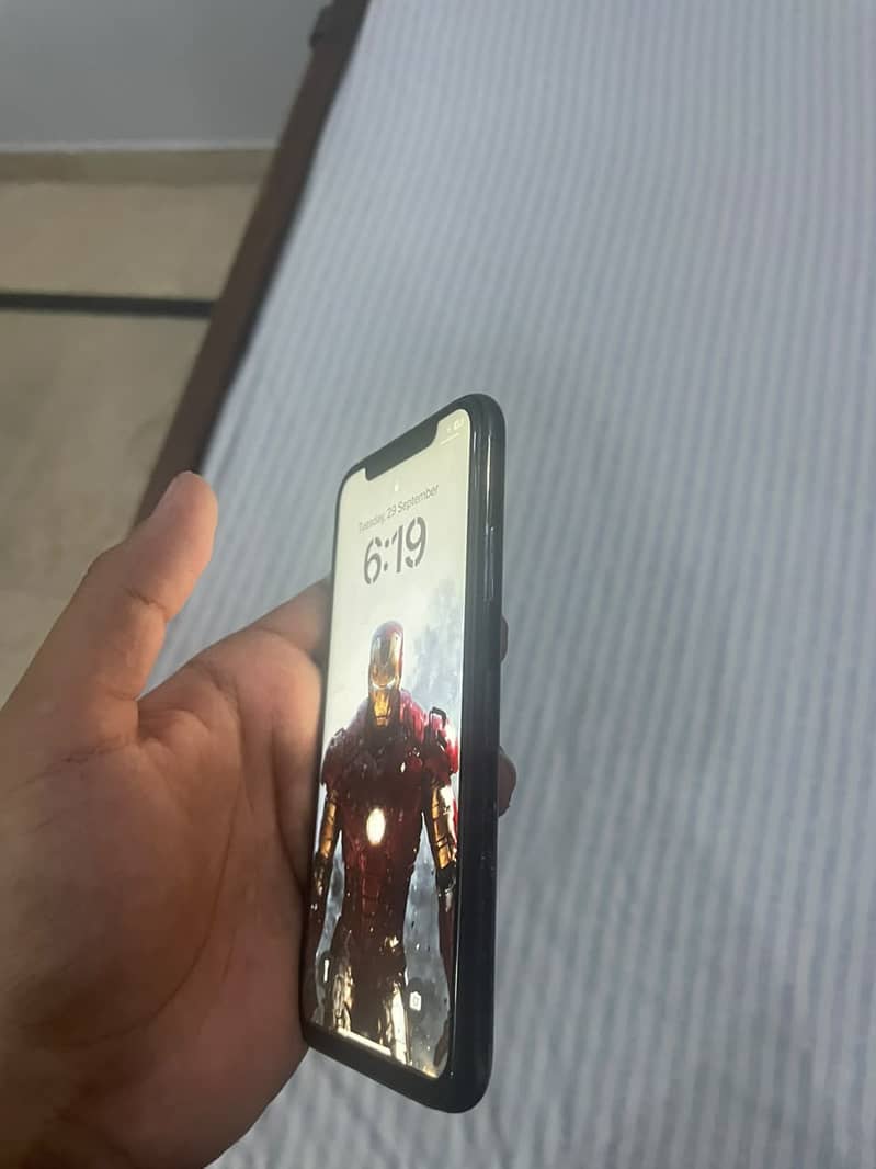 Apple iPhone X 2