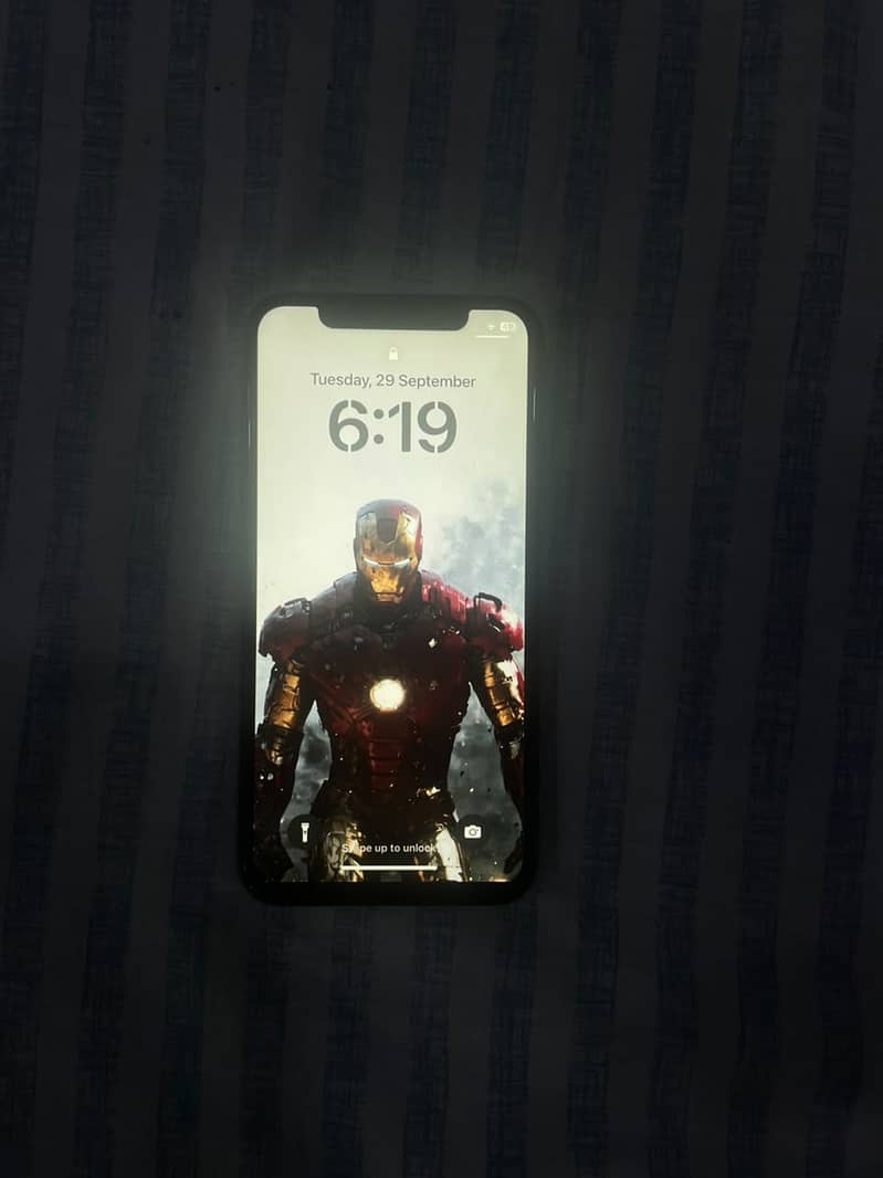 Apple iPhone X 3