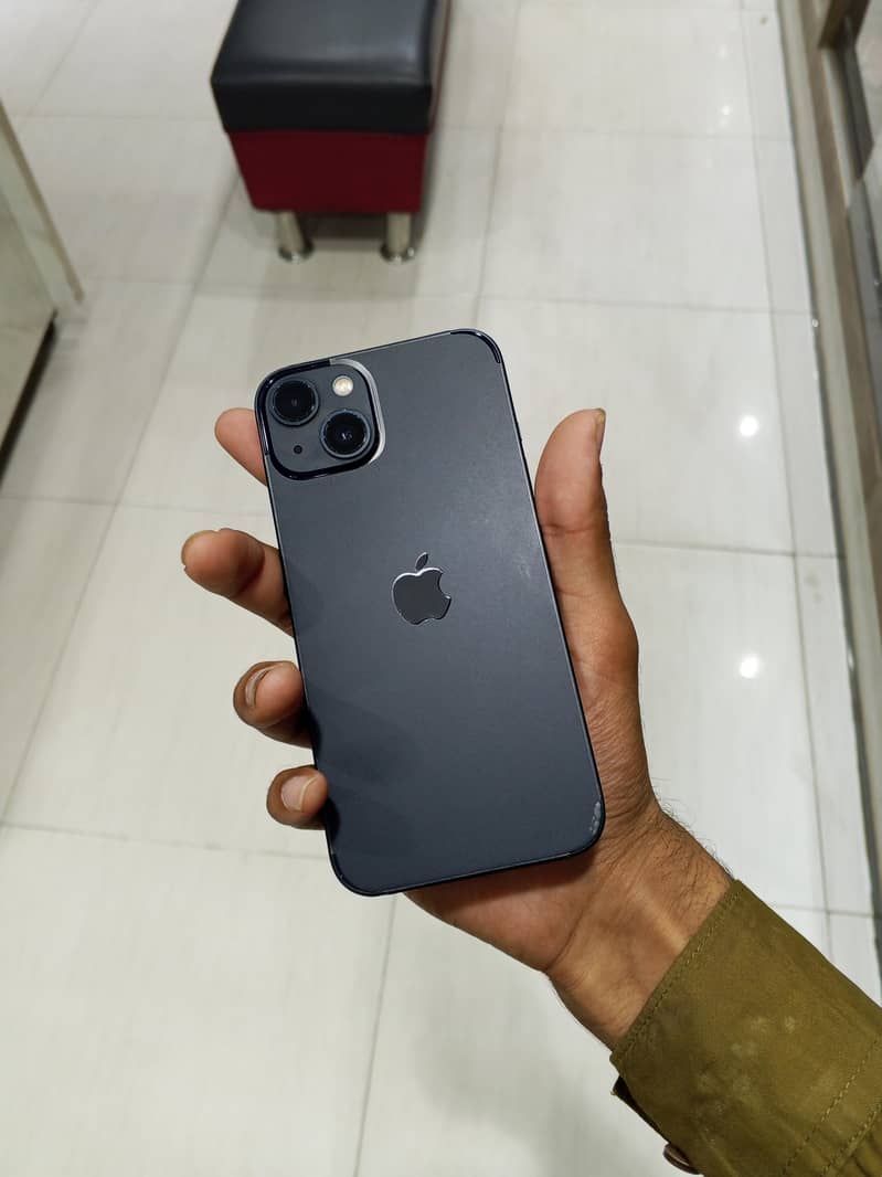 Apple iPhone 13 0