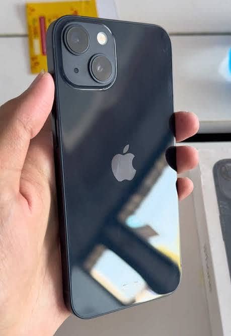 Apple iPhone 13 1