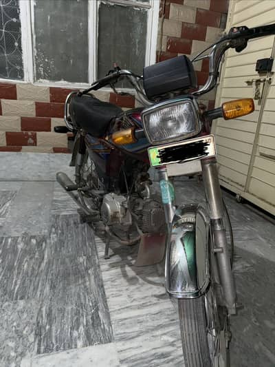 CD 70 19 model good condition