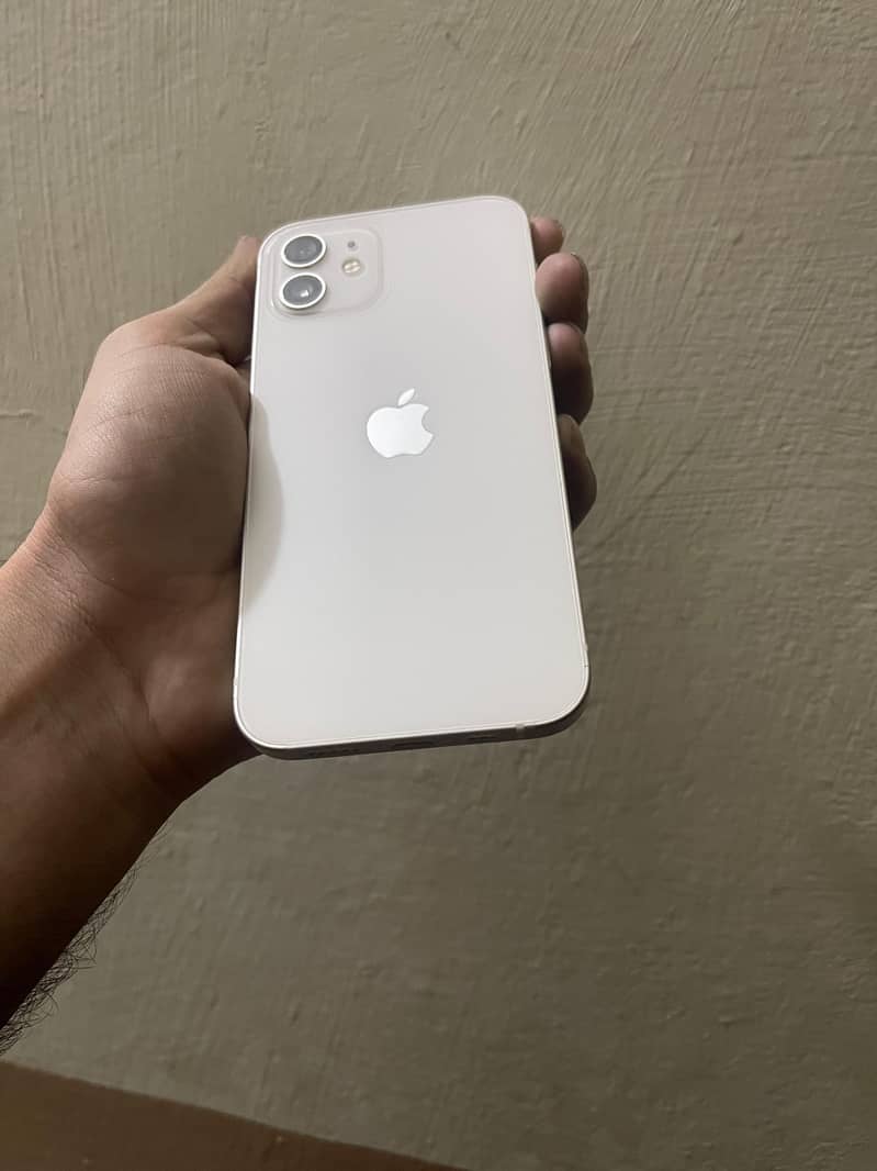 Apple iPhone 12 0