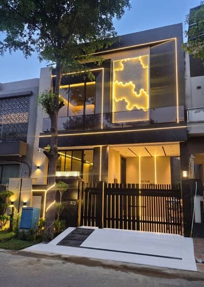 Luxury 5 Marla Brand-New Residence with Contemporary Interiors