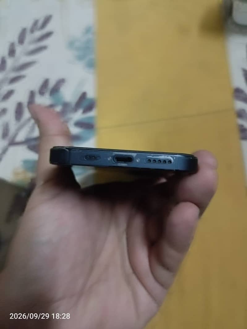 Apple iPhone 13 1