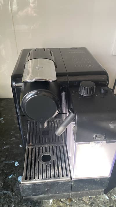 Delonghi Nespresso Lattissima Coffee Machine