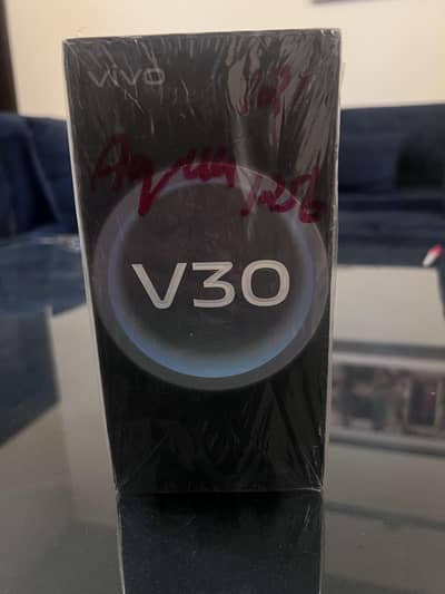 Vivo V30