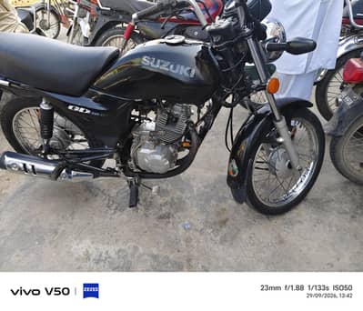 Suzuki 110 2015 03219599697