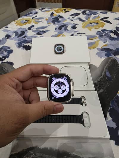 Apple watch ultra - Titanium case | Midnight ocean band | 100% battery