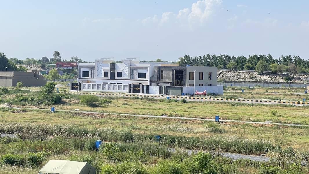 7 Marla Plot Available 5