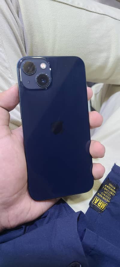 Apple iPhone 13