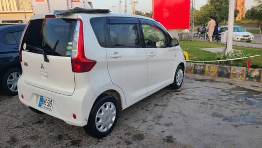 Mitsubishi Ek Wagon 2013