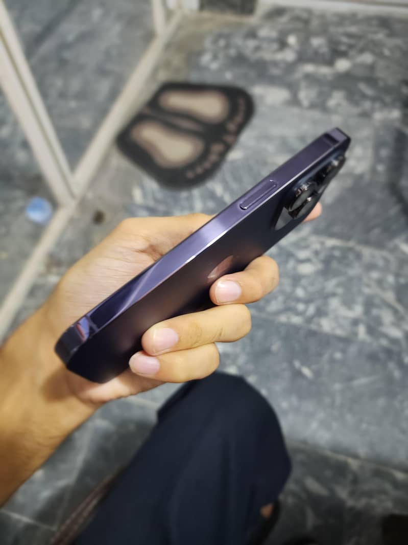 Apple iPhone 14 Pro 2