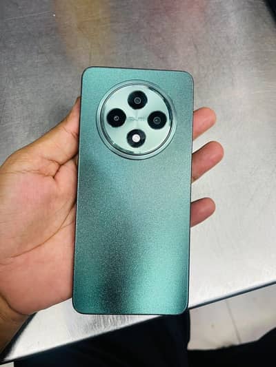 OPPO Reno12 F