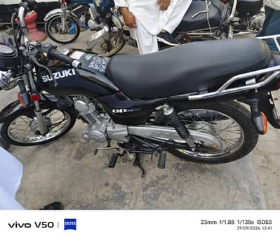 Suzuki 110 2015 03219599697
