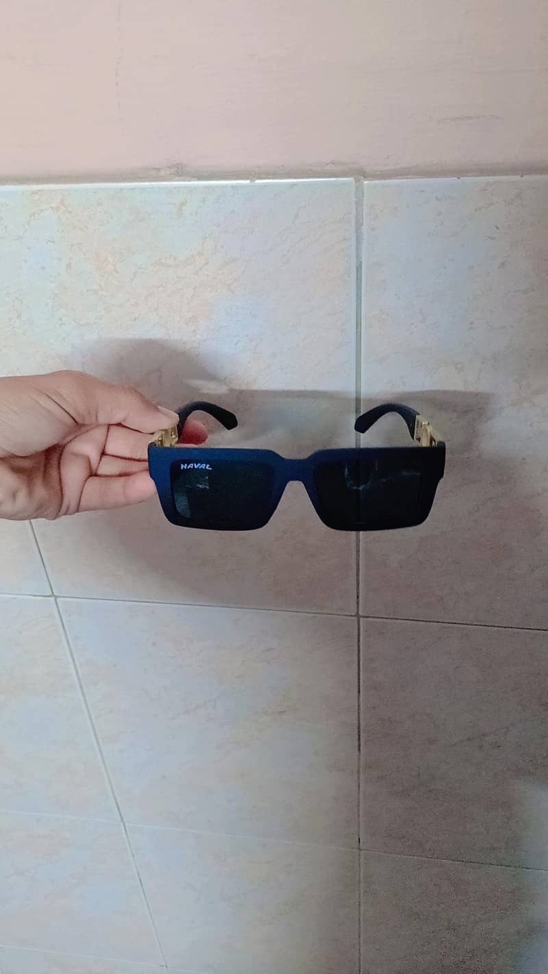 glasses 1