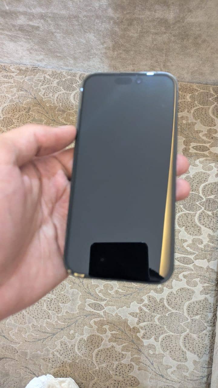 Apple iPhone 15 Pro 0