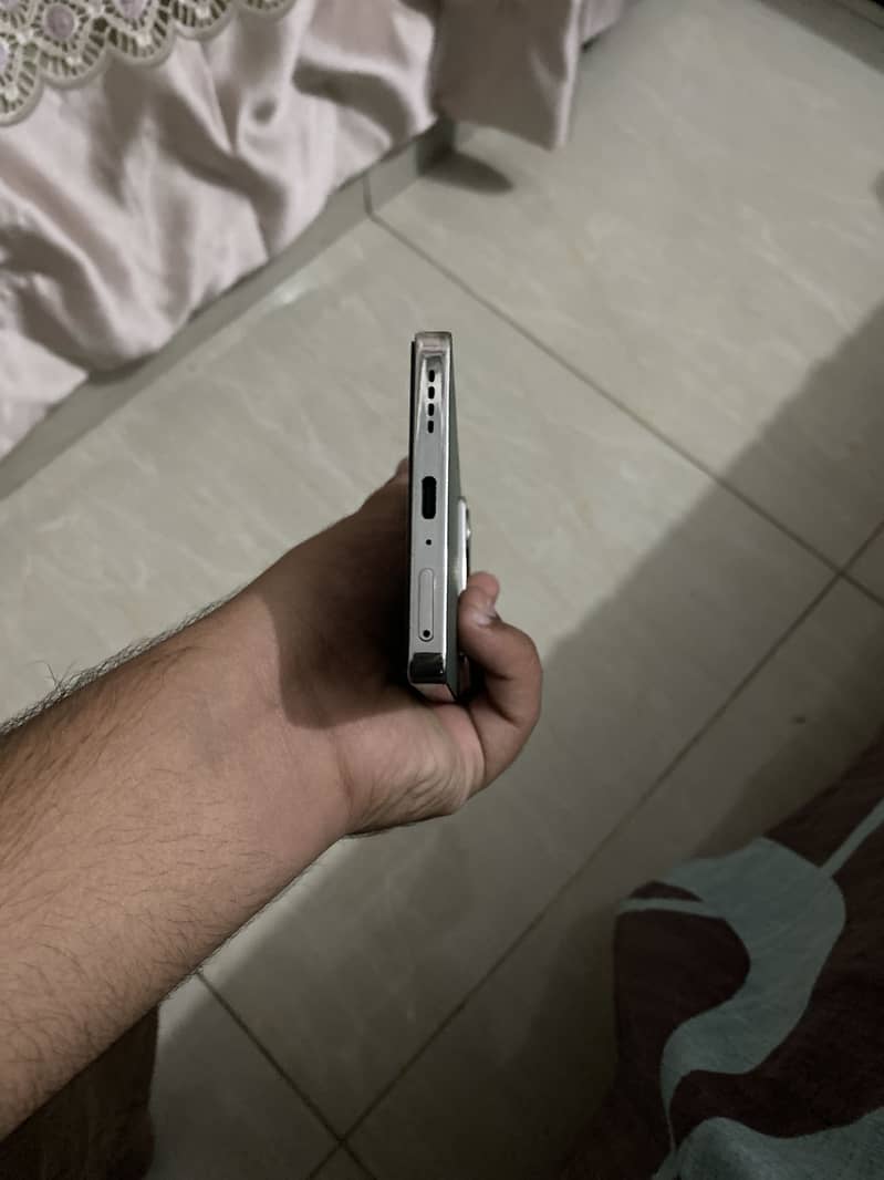 Infinix Note 40 4