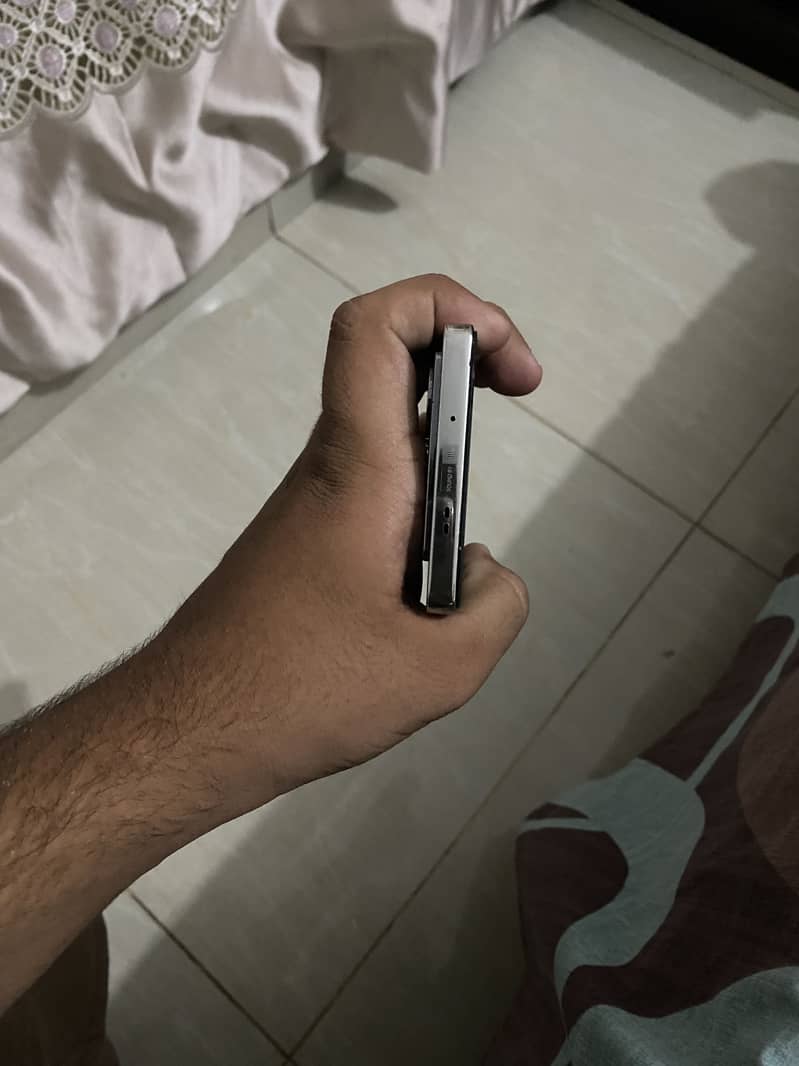 Infinix Note 40 7