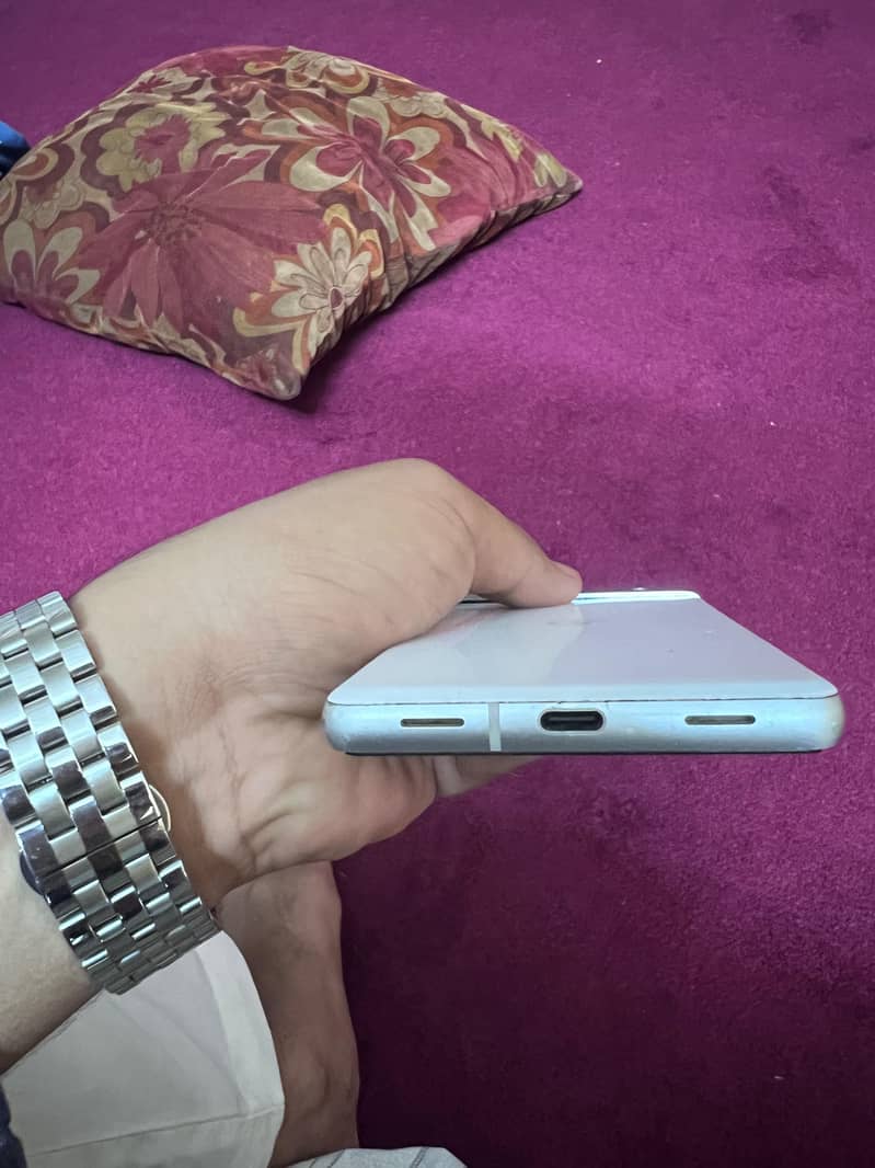 Google Pixel 7a 4