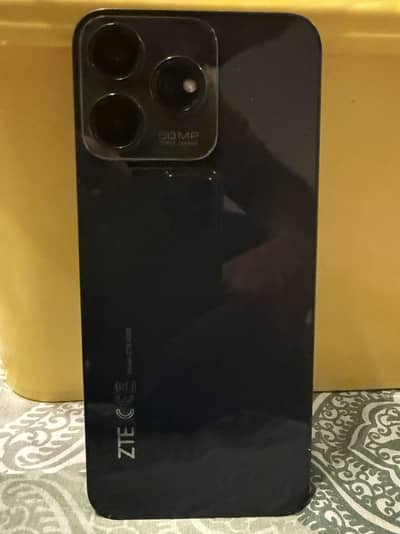 ZTE Blade 50 Design 256GB 18GB RAM – Used – Excellent Condition