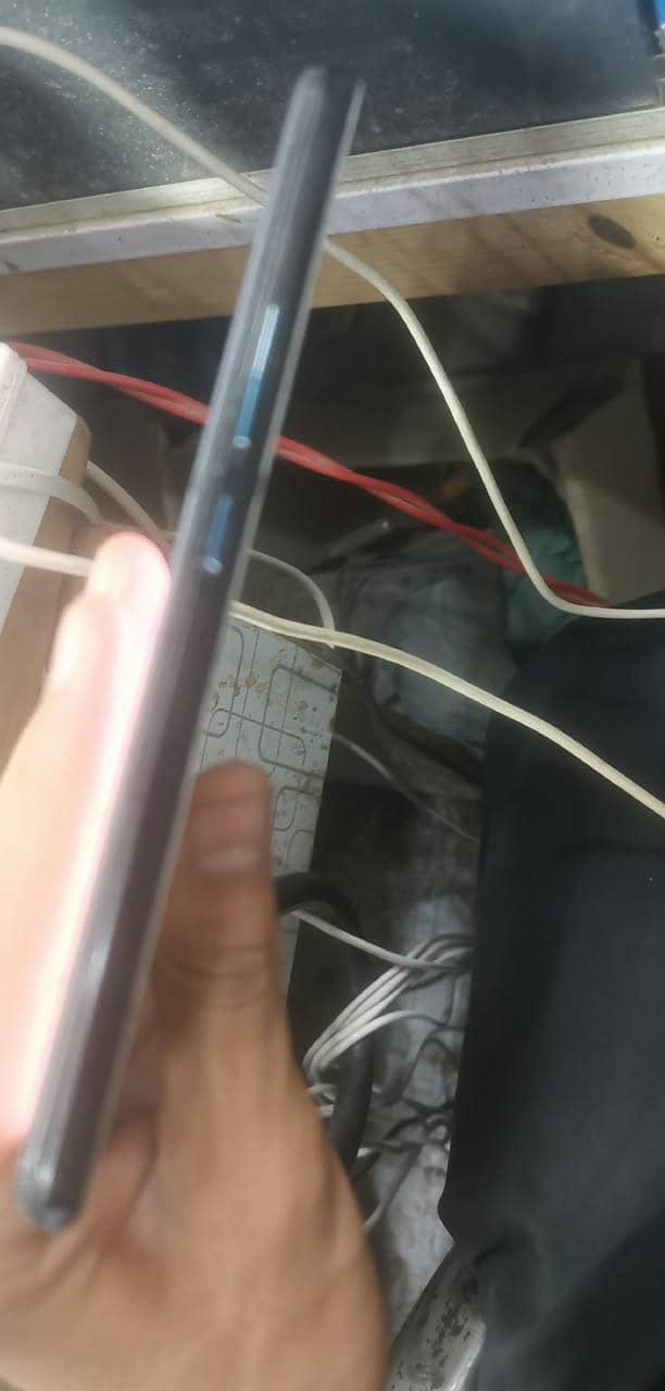 Vivo V21 3