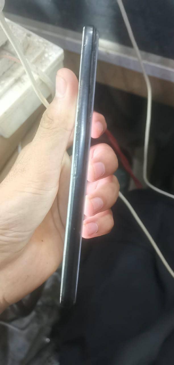 Vivo V21 4