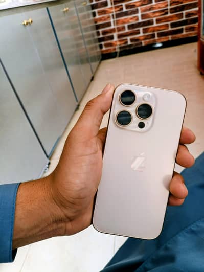 Apple iPhone 16 Pro