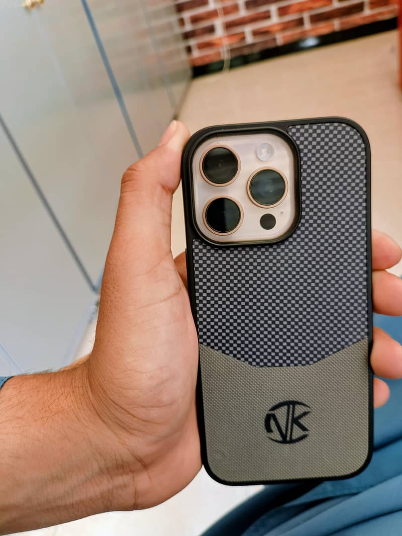 Apple iPhone 16 Pro 2