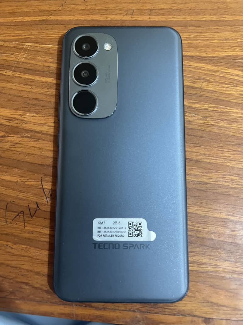 Tecno spark 40 pro plus 3