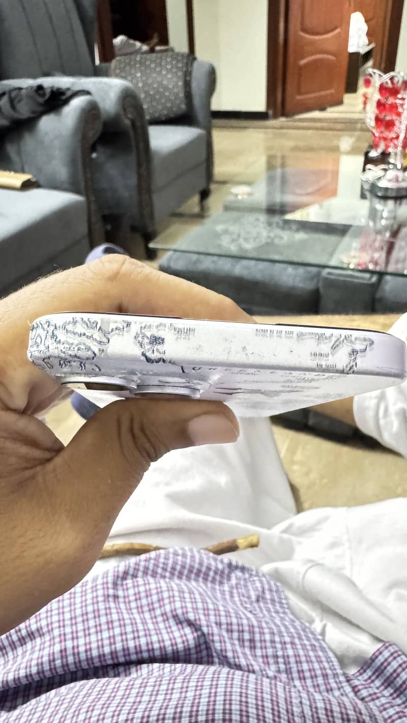 Apple iPhone 15 3
