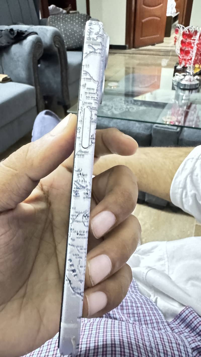 Apple iPhone 15 6