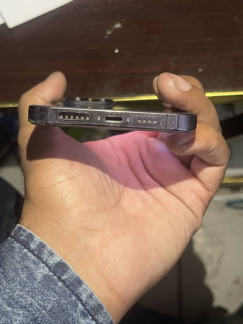 Apple iPhone 14 Pro Max 1