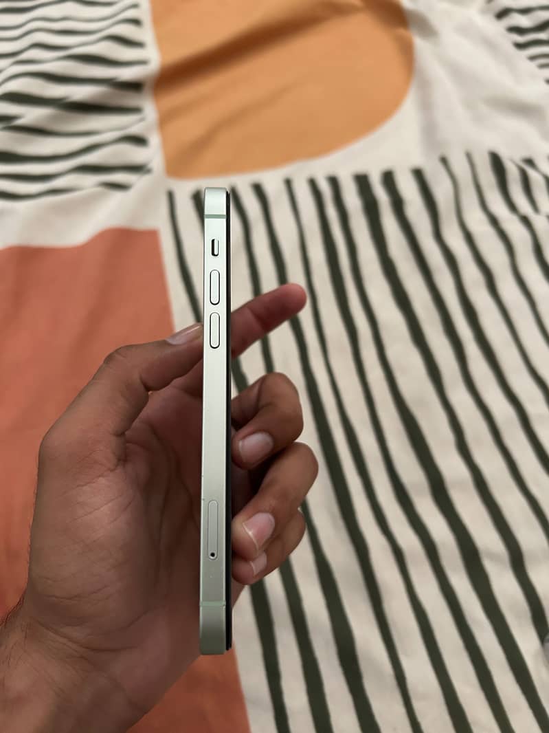 Apple iPhone 12 2