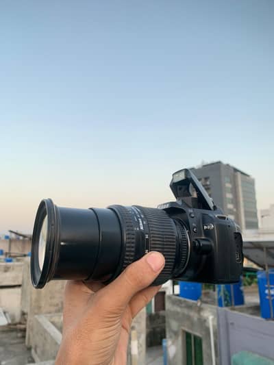 nijon d40 full hd with big lense all ok 10 by 10