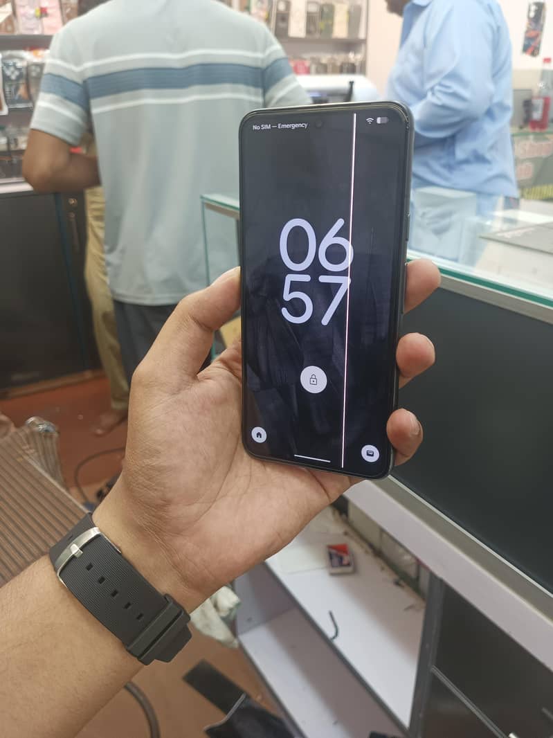 Google Pixel 8 4