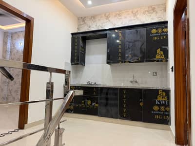 784 Ali block 3 Marla House For Sale Ailable In al-kabir town